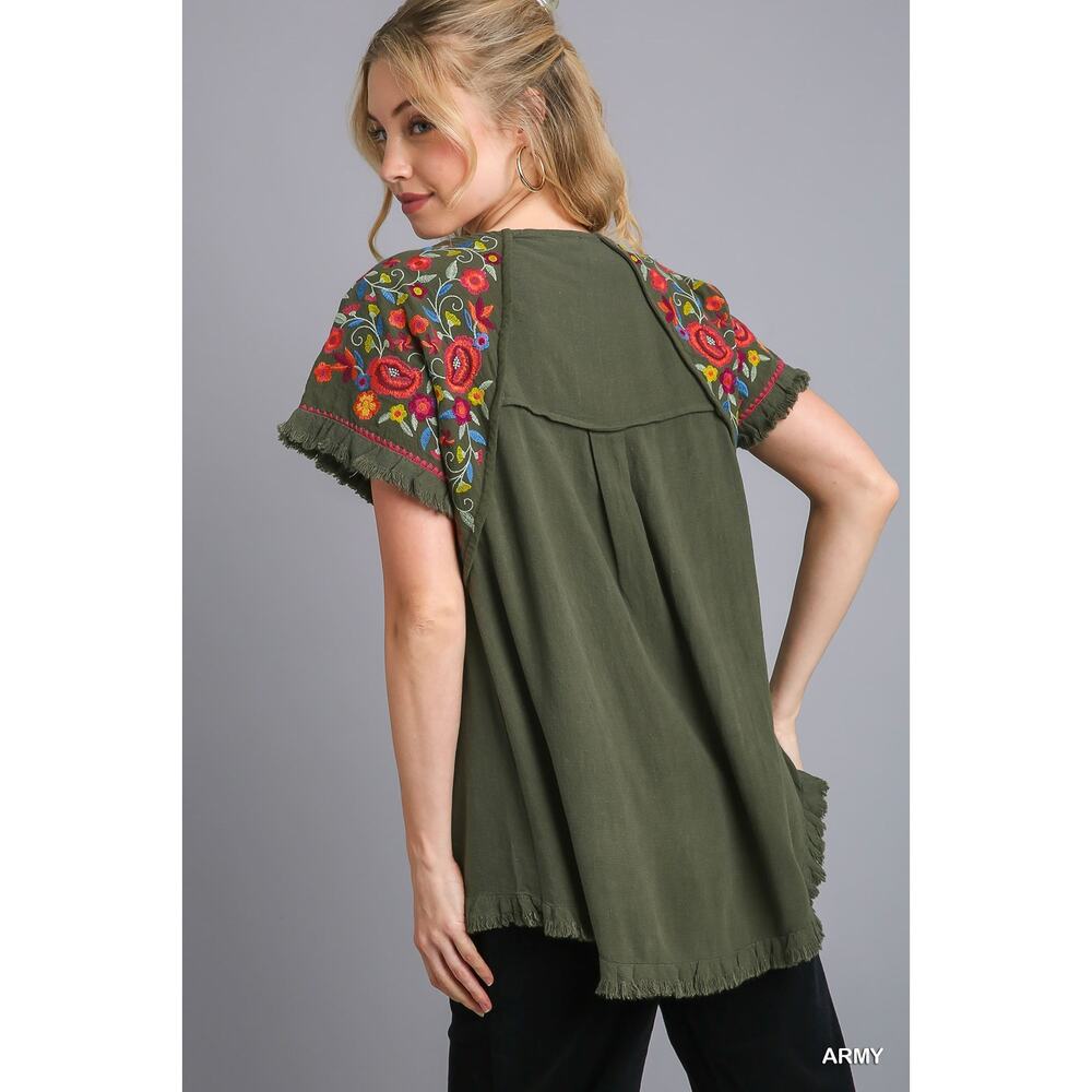 Umgee / Embroidered Sleeve Linen Top / Boho Floral Tunic Top / Plus Size - Picture 2 of 2
